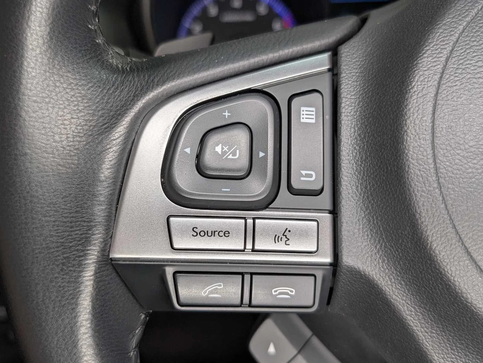 Used 2016 Ice Silver Metallic Subaru 2.5i Limited image 34