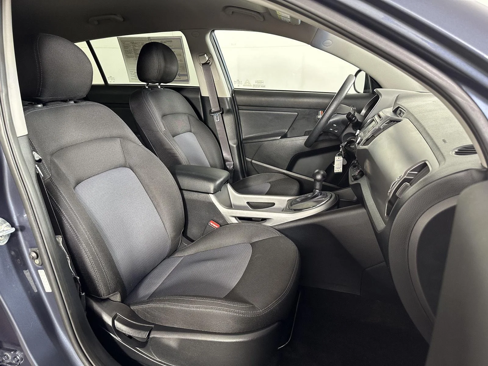 Used 2016 Twilight Blue Kia LX image 27