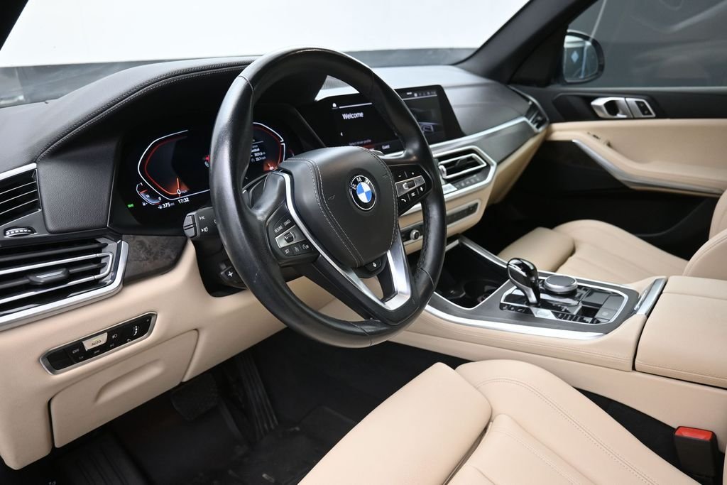 Used 2022 White BMW xDrive40i image 18
