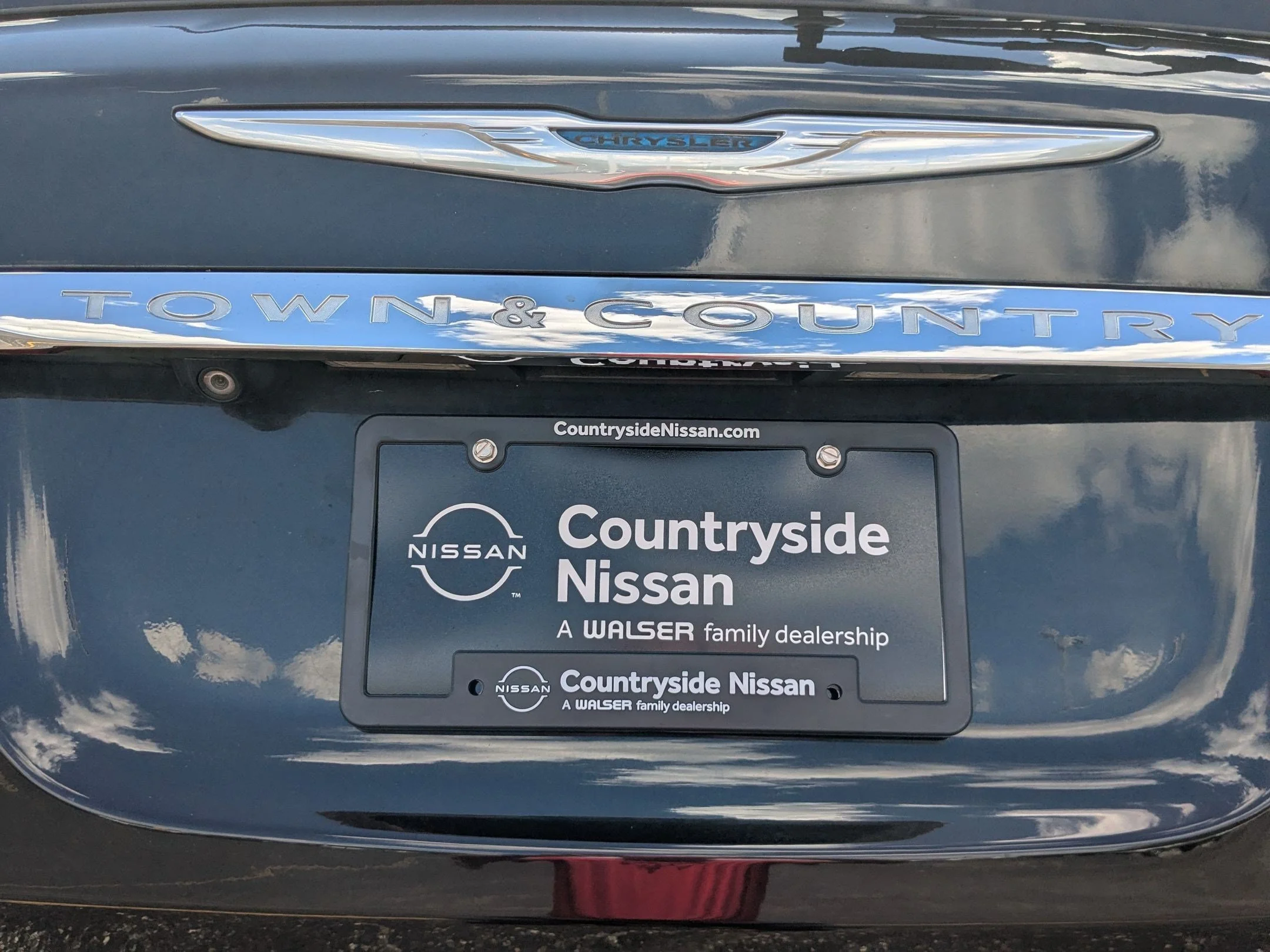 Used 2015 Brilliant Black Crystal Pearlcoat Chrysler Touring-L image 26
