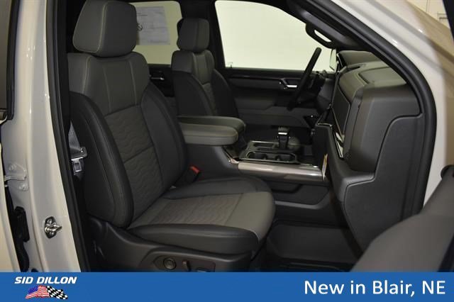 2026 Chevrolet Silverado 1500 ZR2 - Photo 9