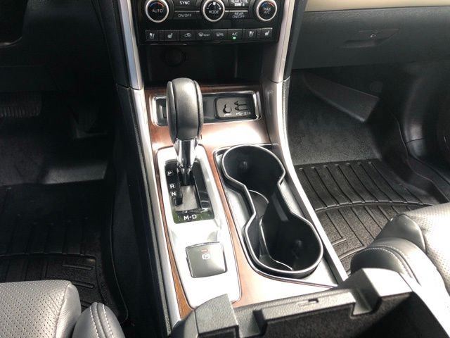 Used 2022 Gray Subaru Touring image 34