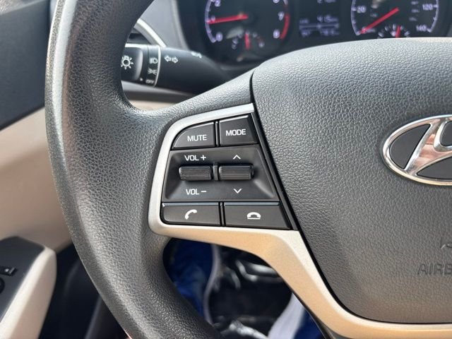 2022 Hyundai Accent SE - Photo 18