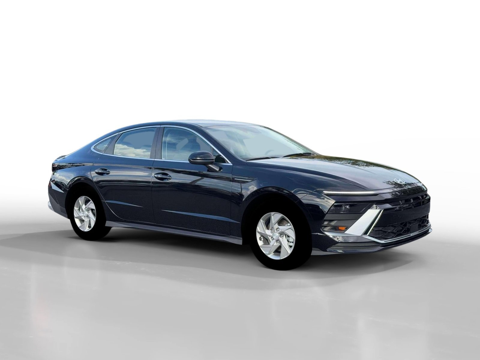 New 2026 Abyss Black Hyundai SE image 10