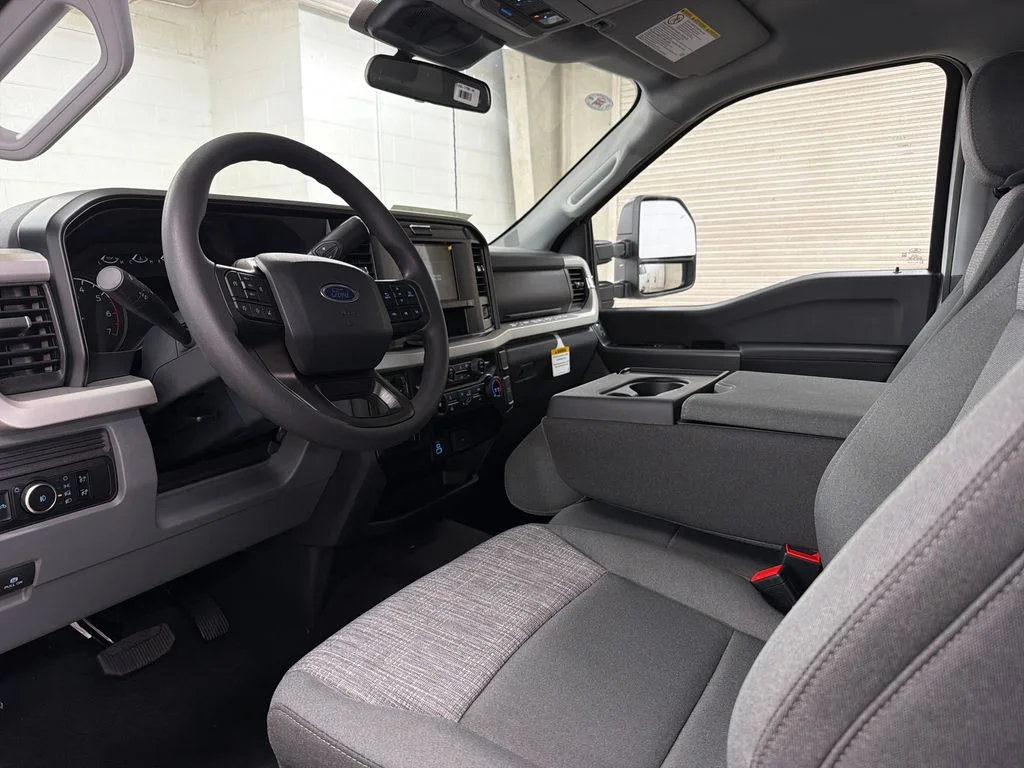 New 2026 White Ford XLT image 6