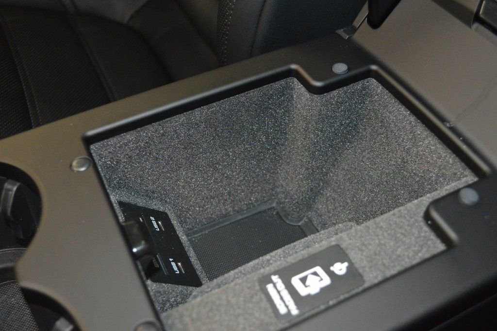 Used 2025 Silver Porsche  image 33