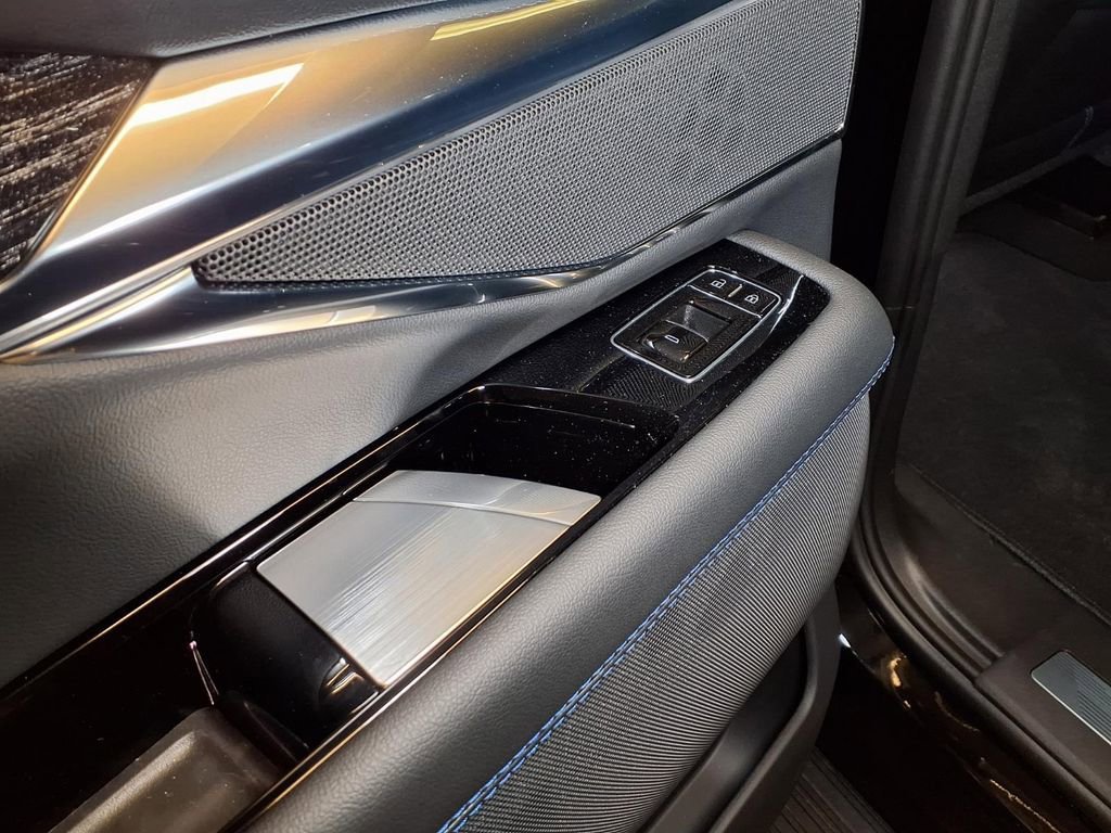 2026 Cadillac Escalade IQ Sport - Photo 10