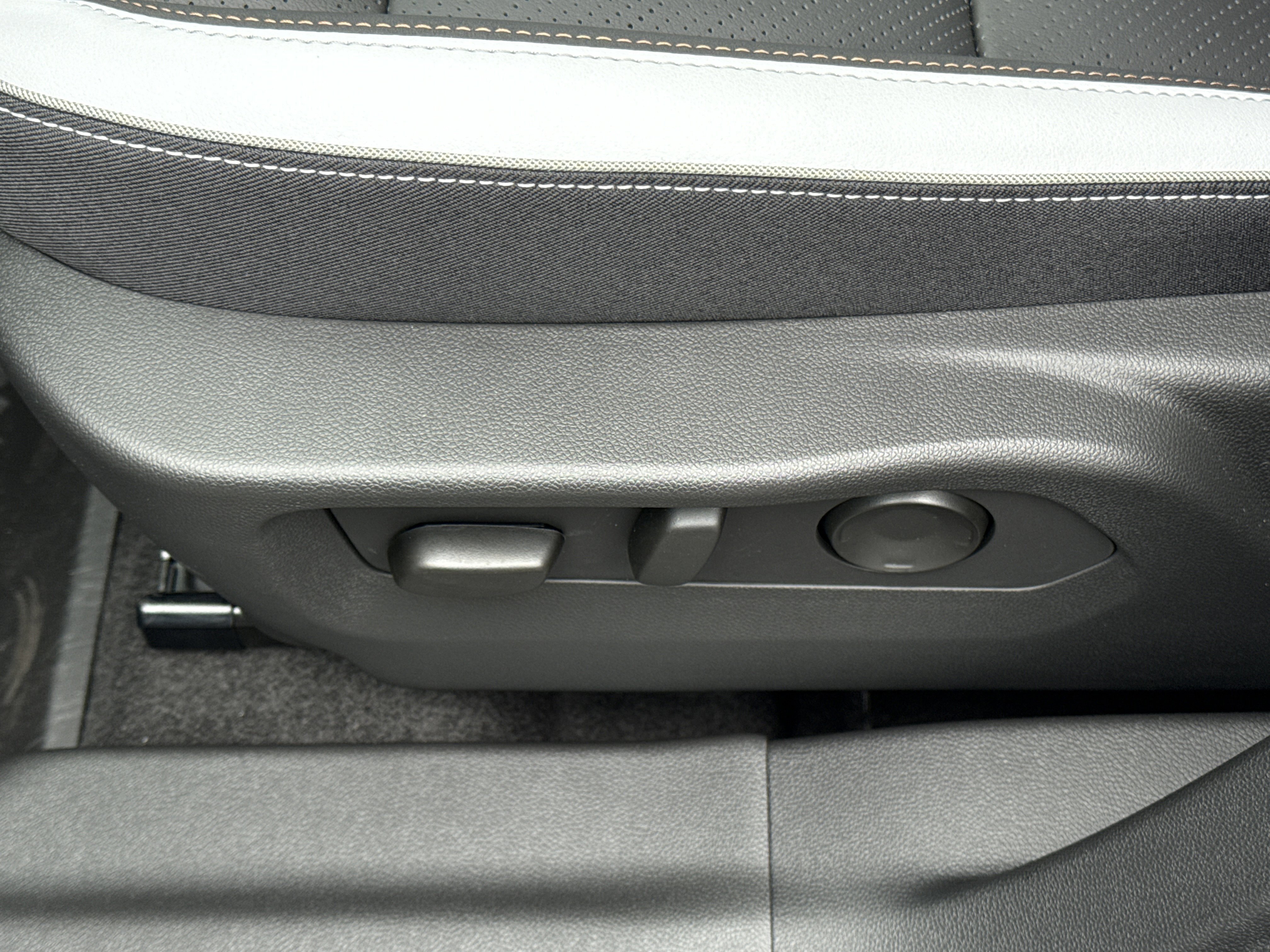 2026 Buick Envision Sport Touring - Photo 18