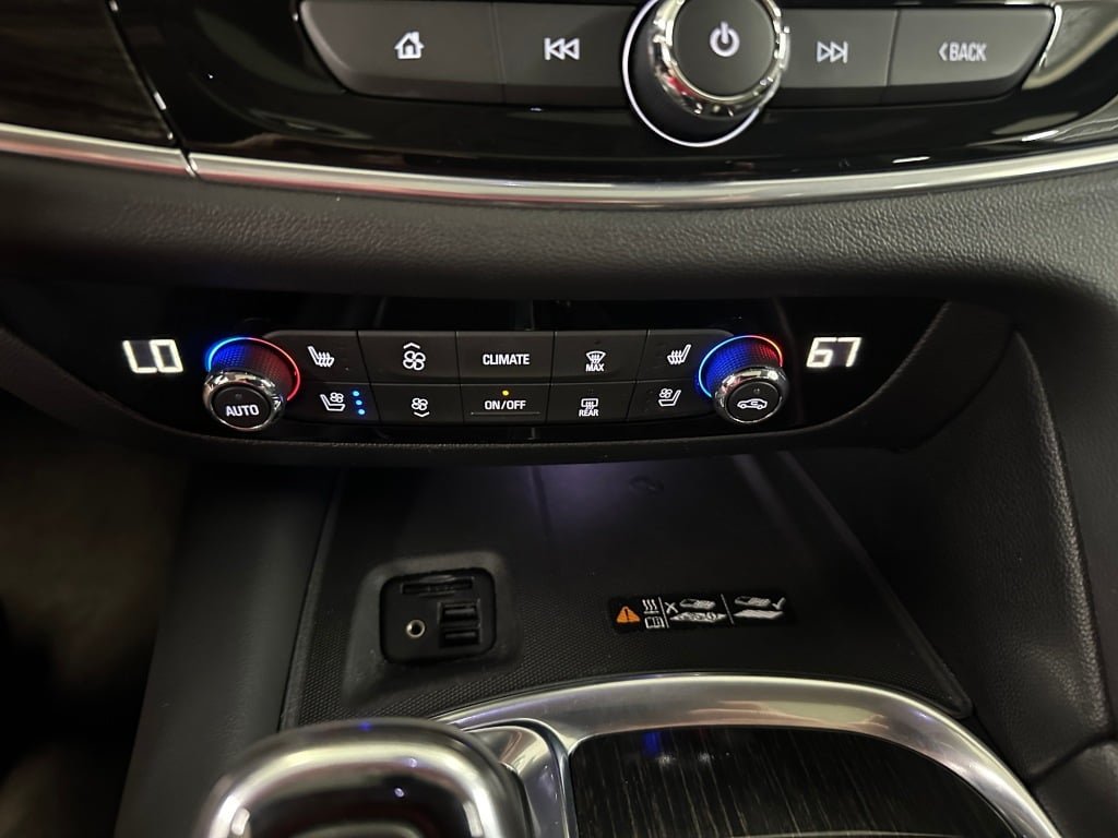 Used 2021 White Frost Tricoat Buick Avenir image 18