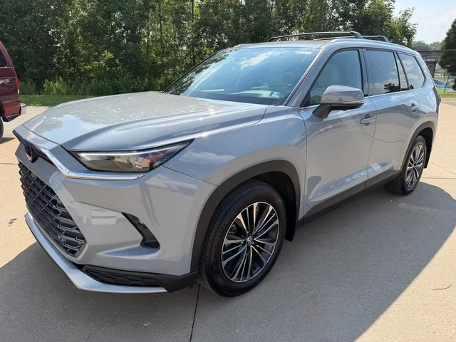 2026 Toyota Grand Highlander Hybrid MAX Platinum