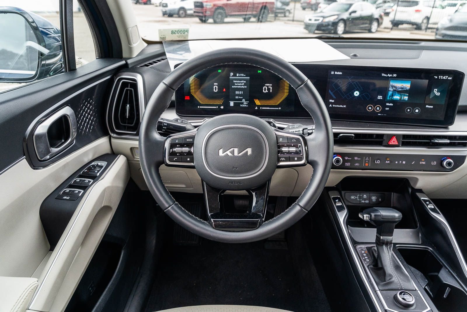 2025 Kia Sorento S - Photo 25