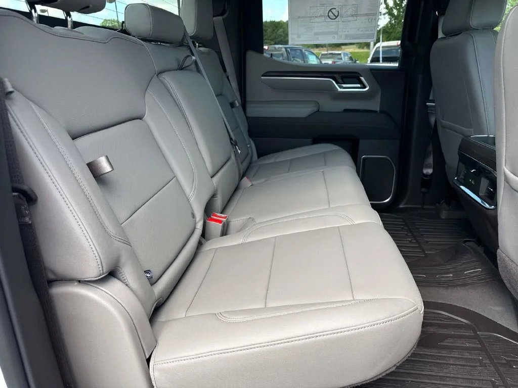 2026 GMC Sierra 1500 SLT - Photo 15