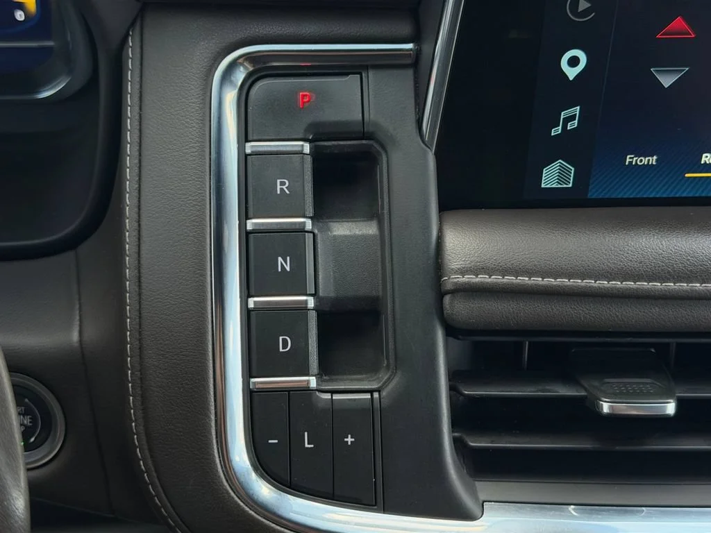 Used 2022 Summit White Chevrolet LT image 32