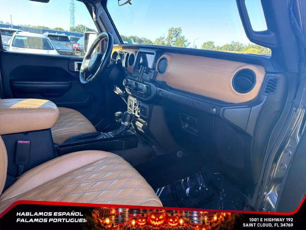 Used 2018  Jeep Sport S image 31
