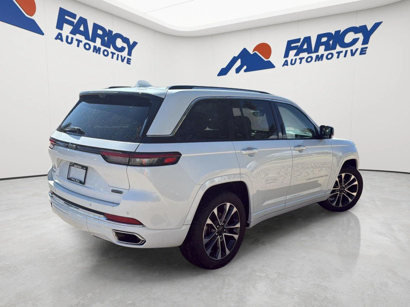 Used 2023 Bright White Clearcoat Jeep Overland image 6