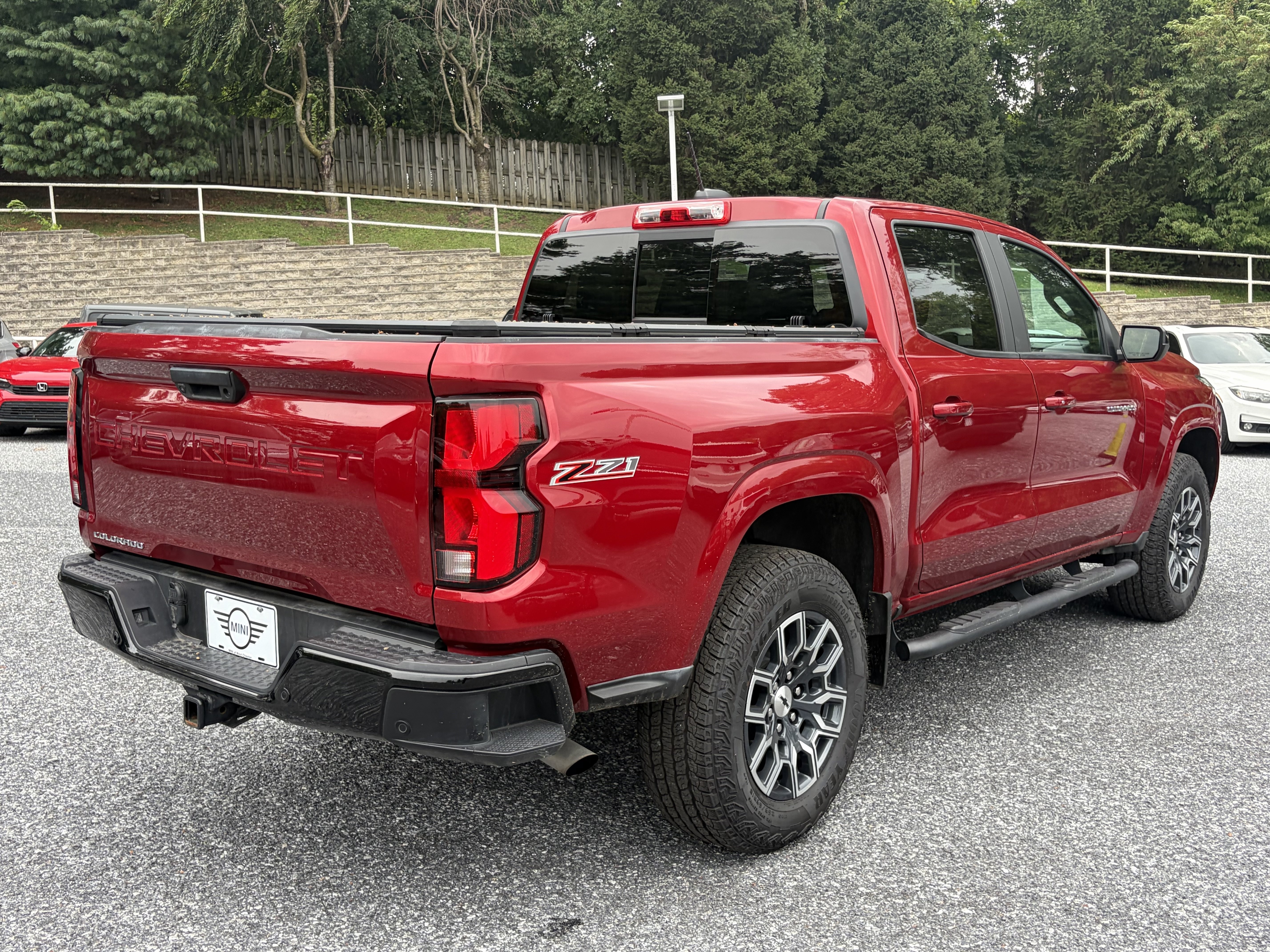Used 2025 RADIANT RED TINTC Chevrolet Z71 image 7