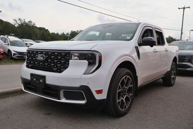 Used 2025 White Ford Lariat image 2