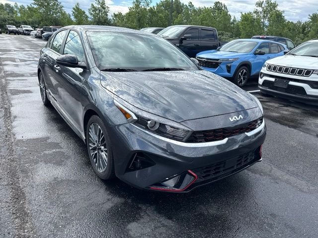 Used 2024 Gray Kia GT-Line image 3