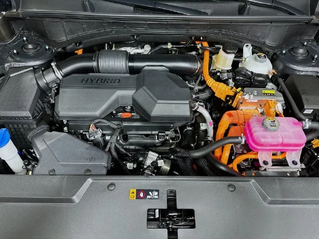 New 2026 Hyundai SANTA FE HYBRID SE