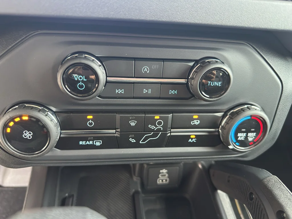 New 2026 Avalanche Gray Ford Badlands® image 22