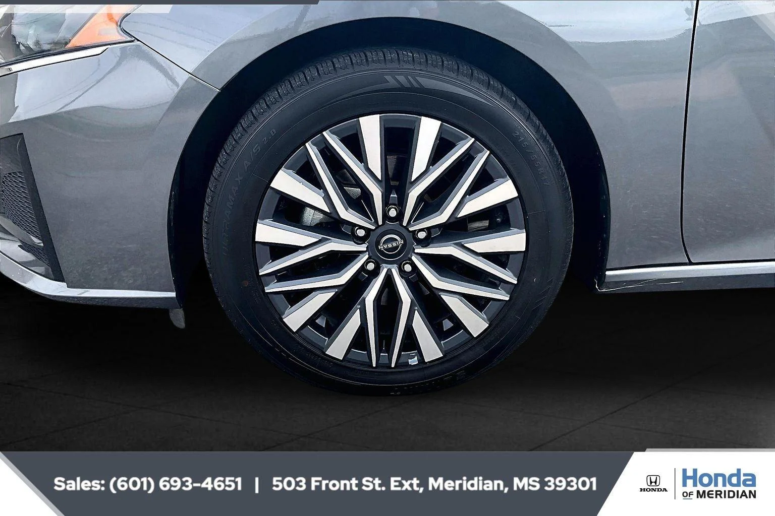 Used 2024 Gun Metallic Nissan 2.5 SV image 7
