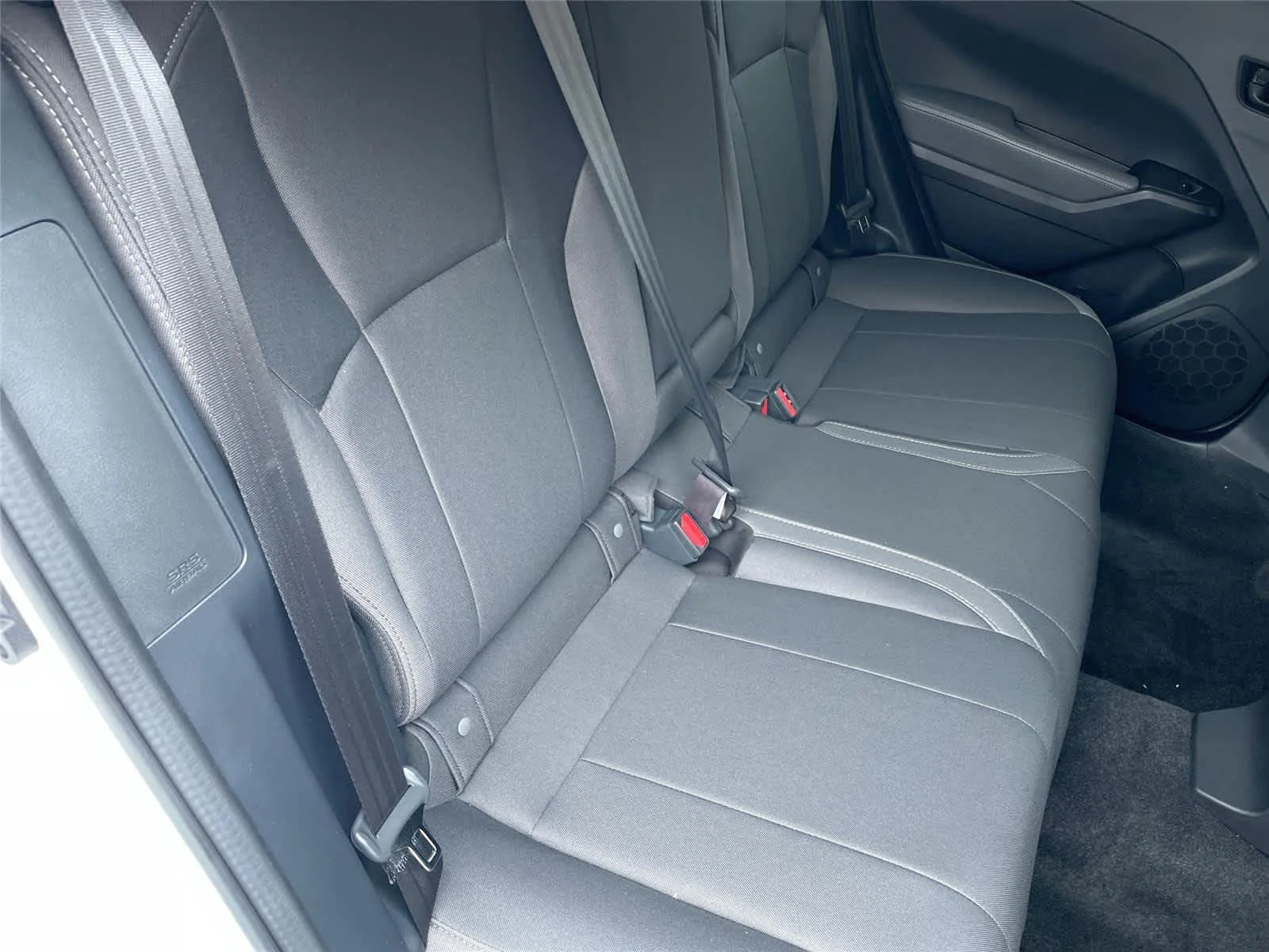 New 2027 CRYSTAL WHITE PEARL Subaru Premium image 17