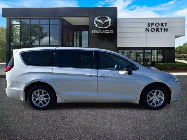 Used 2024 Chrysler Pacifica Touring L with VIN 2C4RC1BG9RR148424 for sale in Longwood, FL