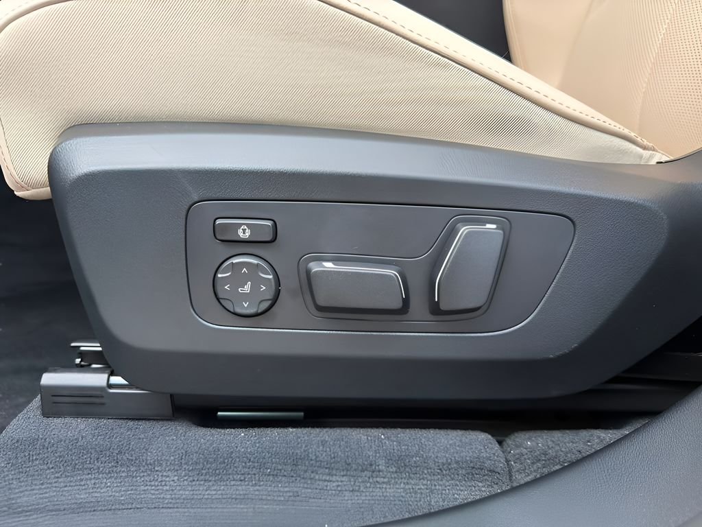 New 2026 Dune Grey Metallic BMW 30 xDrive image 13