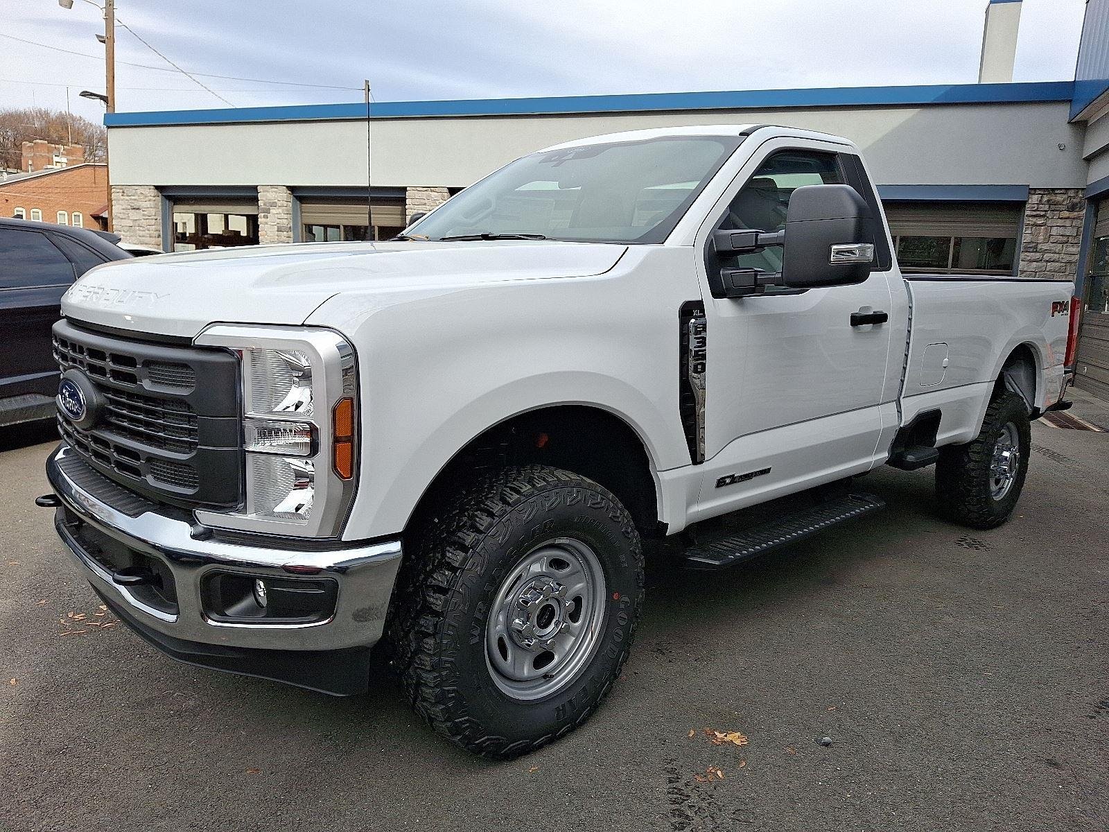 2026 Ford F-350 Super Duty XL - Photo 2