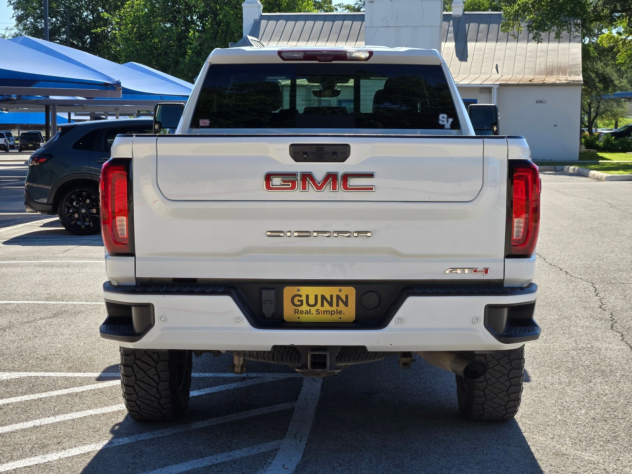Used 2022 Summit White GMC AT4 image 4