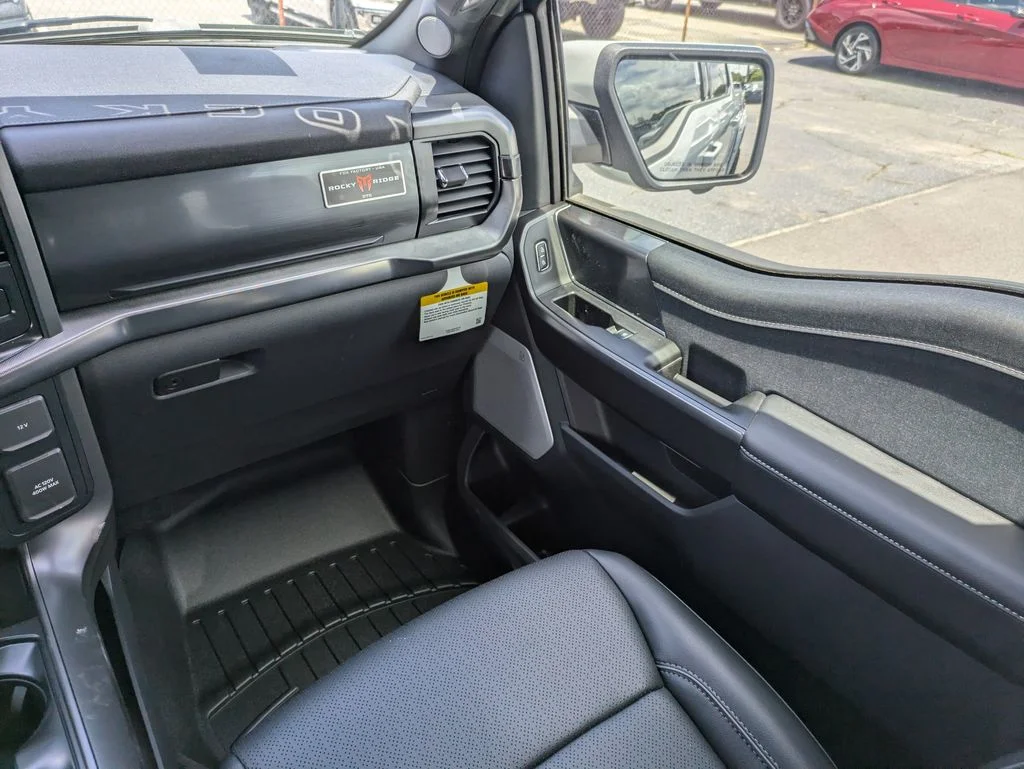 New 2026 Avalanche Ford Lariat image 17