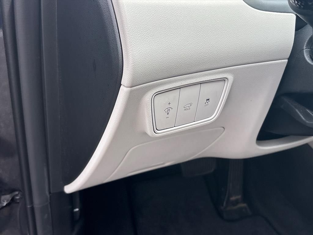 Used 2024 Dark Gray Metallic Hyundai SEL image 8