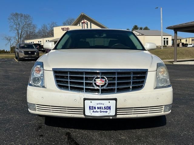 Used 2011 Cadillac DTS Luxury Collection with VIN 1G6KD5E69BU123527 for sale in Dixon, IL