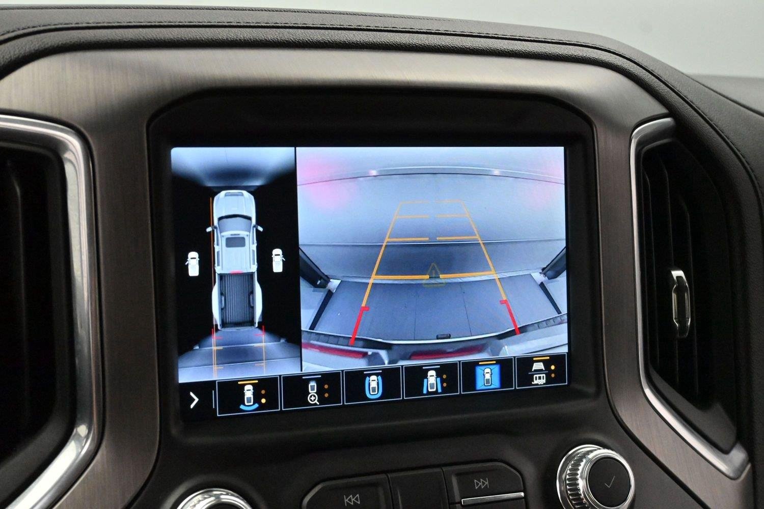 Used 2022 White Frost Tricoat GMC Denali image 20