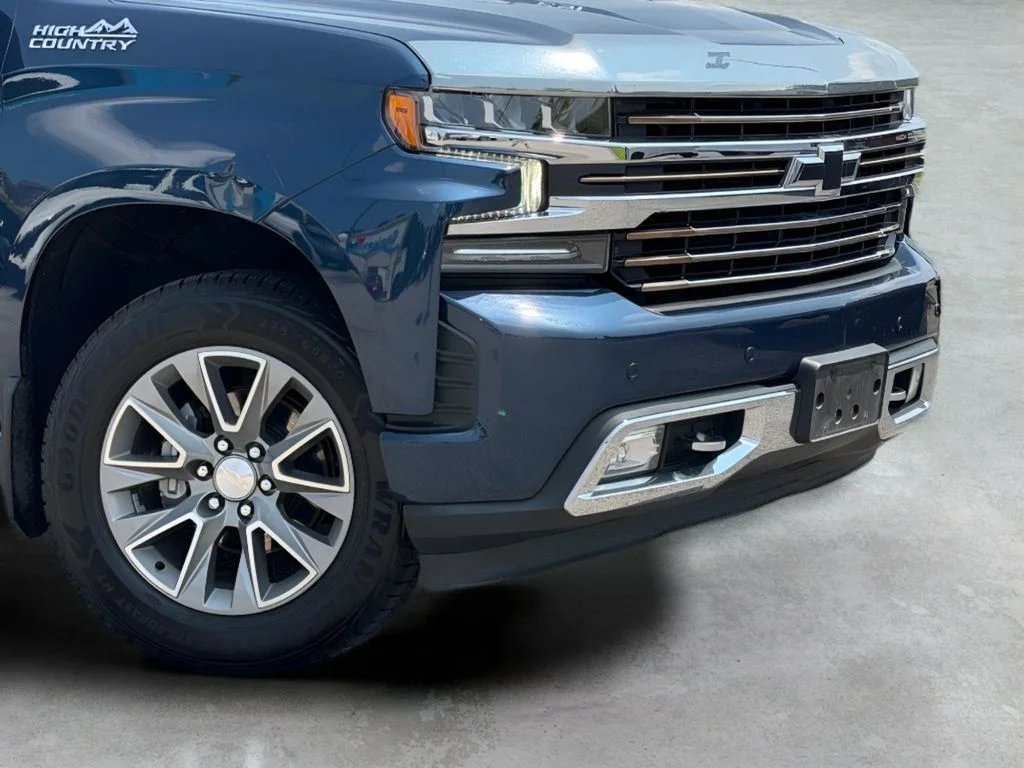 Used 2021 Northsky Blue Metallic Chevrolet High Country image 2