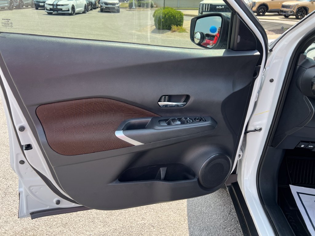Used 2024 White Nissan SR image 14