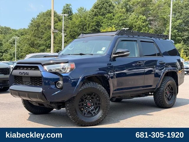 Used 2021 Blue Toyota Venture image 2