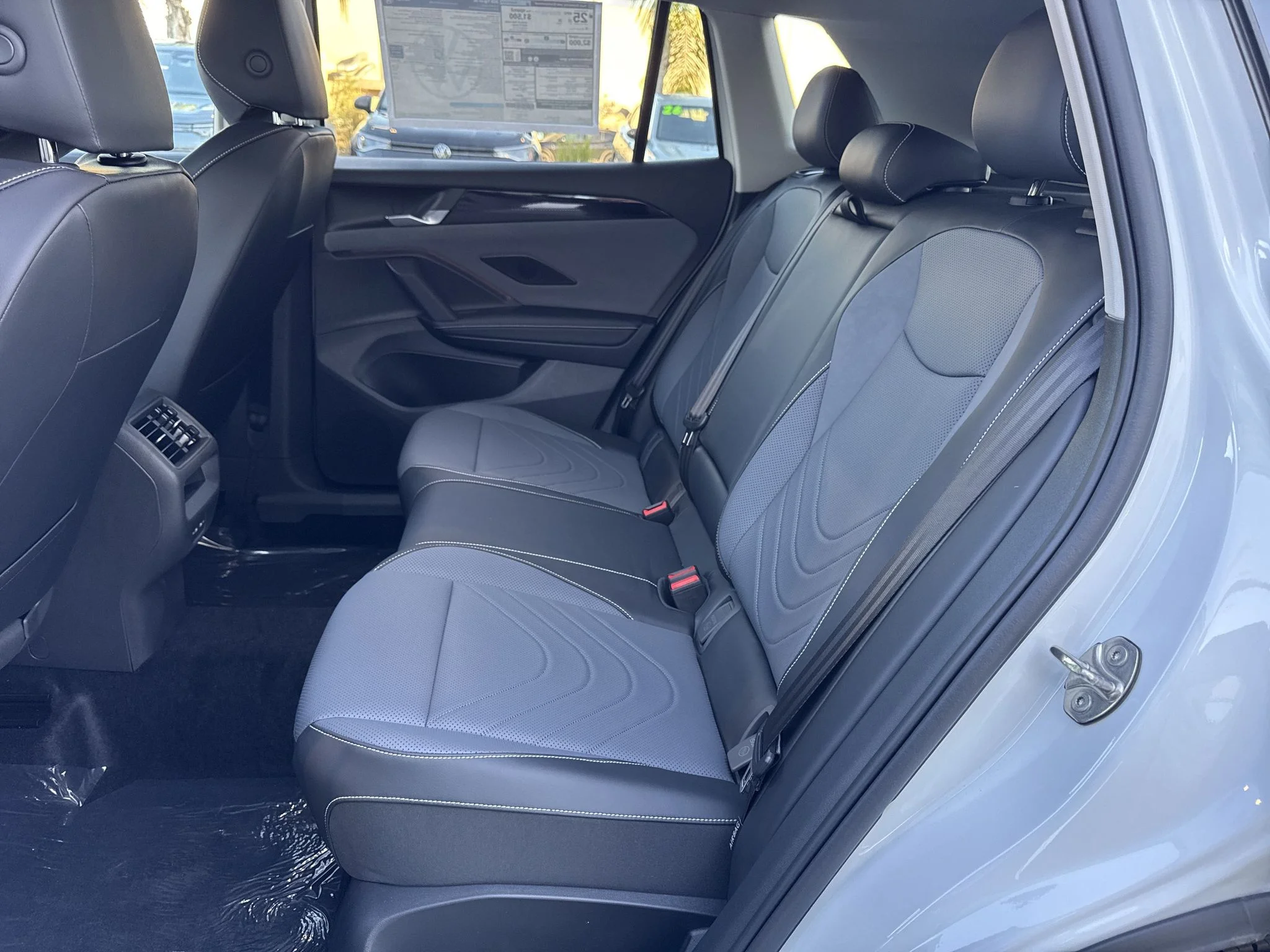 New 2026 Pure White Volkswagen SE image 32