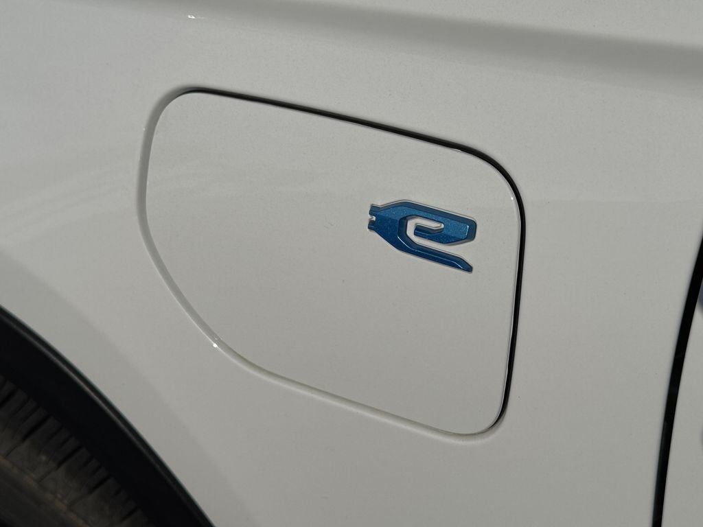Used 2024 White Jeep 4xe image 7
