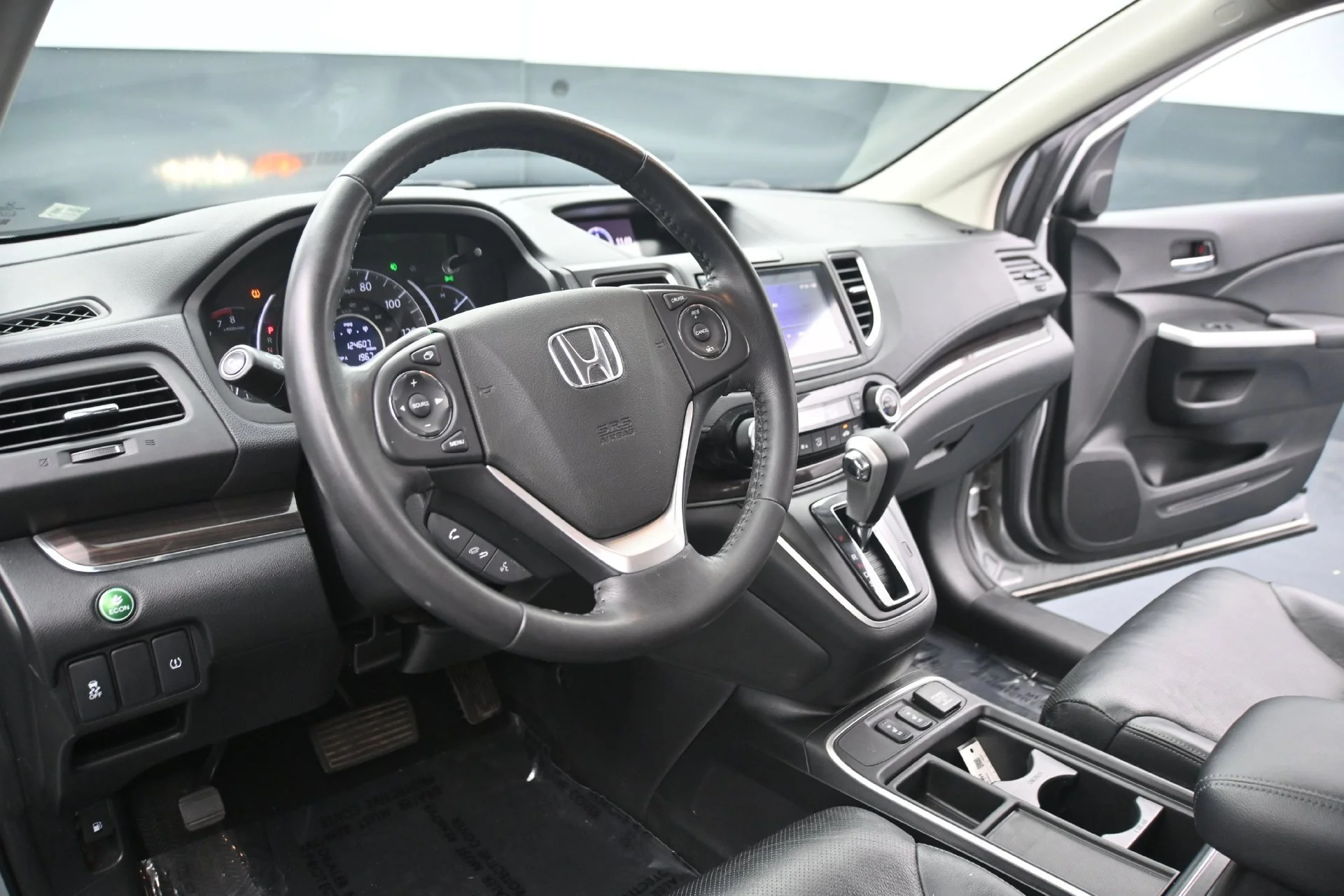 Used 2016 Alabaster Silver Metallic Honda EX-L image 25