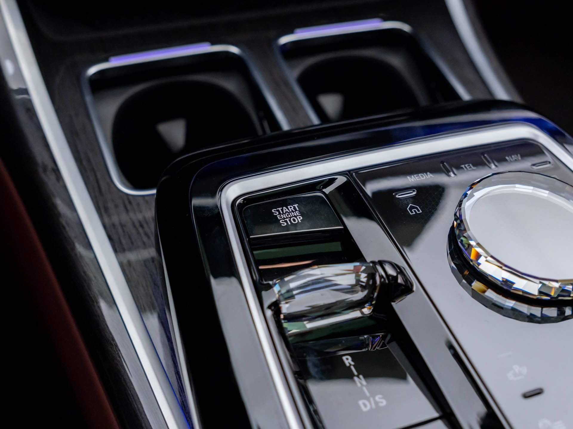 New 2026 Alpine White BMW 760i xDrive image 23