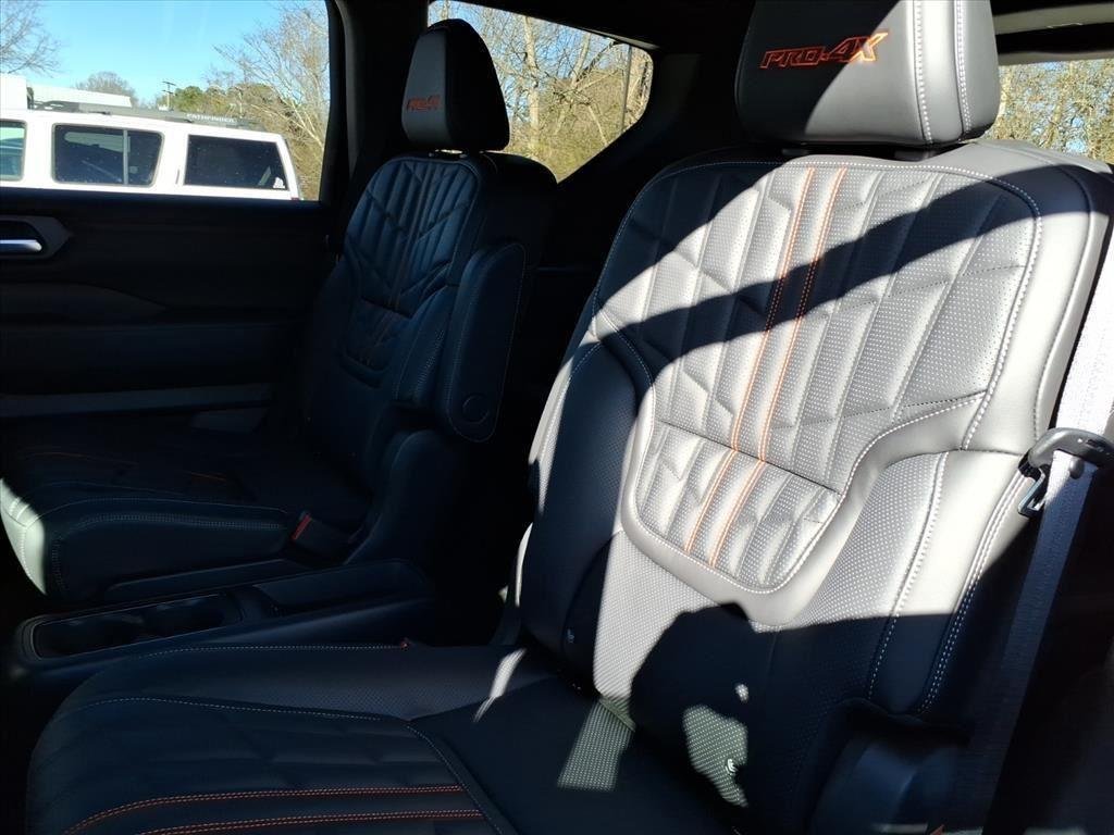 New 2026 Aspen White TriCoat / Super Black Two-tone Nissan PRO-4X® image 10