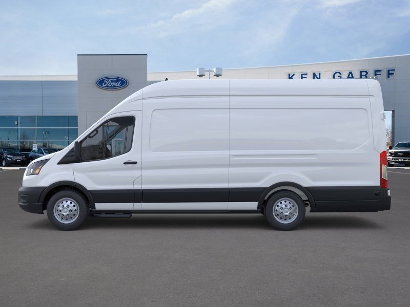New 2026 Oxford White Ford Base image 3