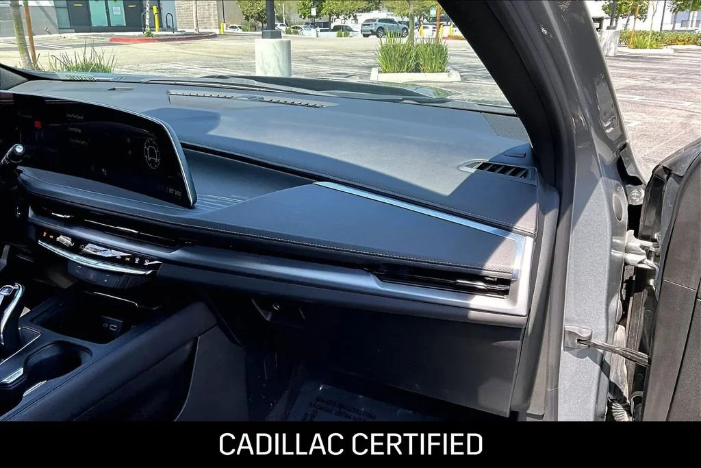 2024 Cadillac XT4 Premium Luxury - Photo 17