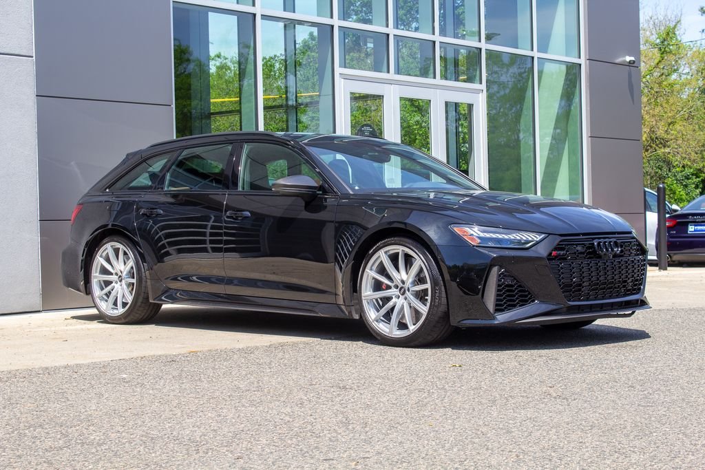 Used 2024 Mythos Black Metallic Audi 4.0T image 3