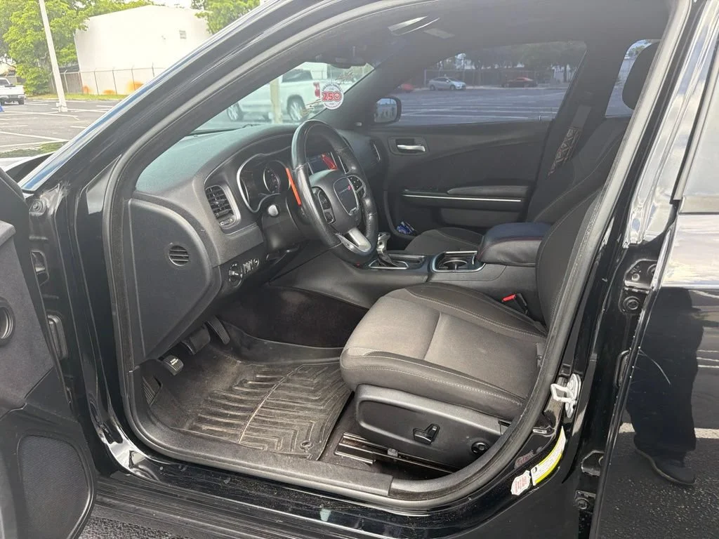 Used 2018 Black Dodge R/T RWD image 9