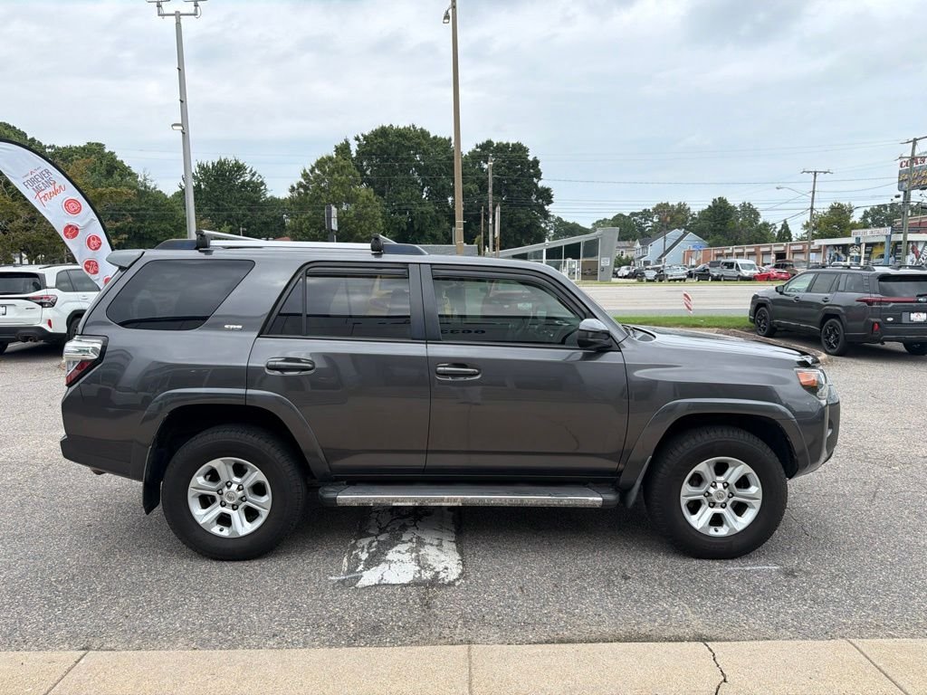 Used 2019 Gray Toyota SR5 image 5
