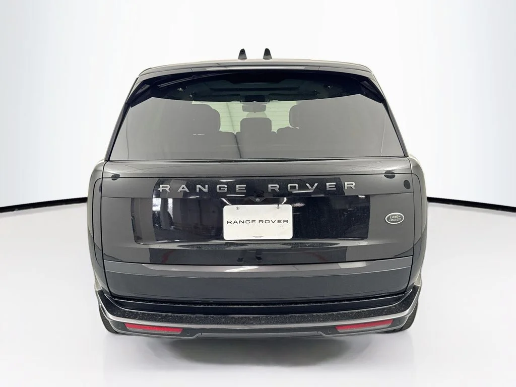 Used 2023 Black Land Rover SE image 6