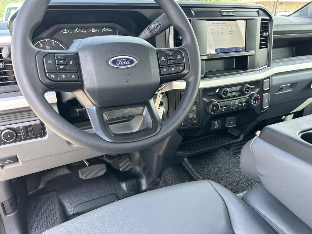 New 2026 Oxford White Ford XL image 14