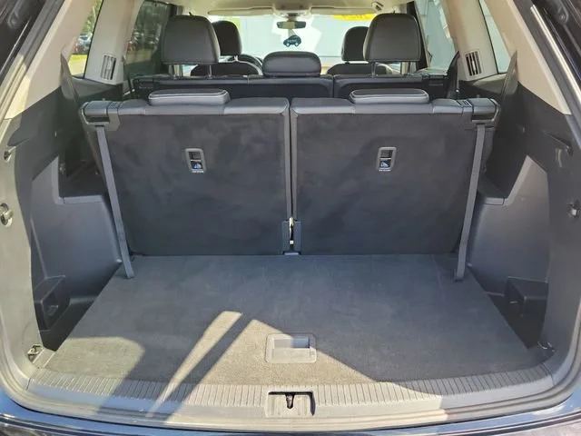 2024 Volkswagen Atlas SE w/Tech - Photo 8